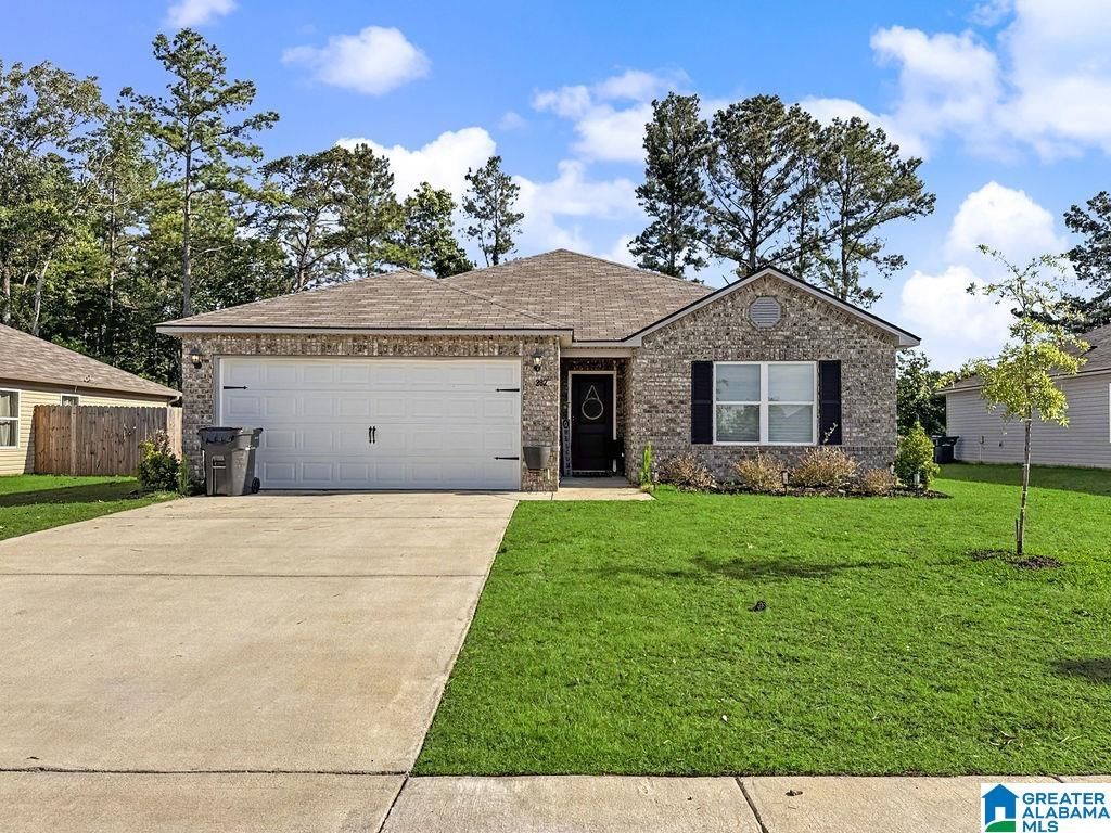 282 AMBER AVENUE, Calera, AL 35040