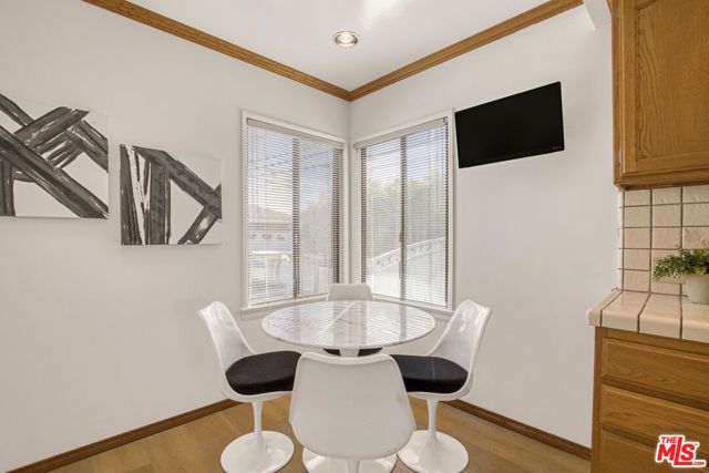 6264 Mosley Avenue, Los Angeles, CA 90056