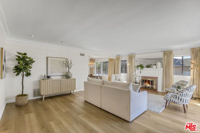 6264 Mosley Avenue, Los Angeles, CA 90056