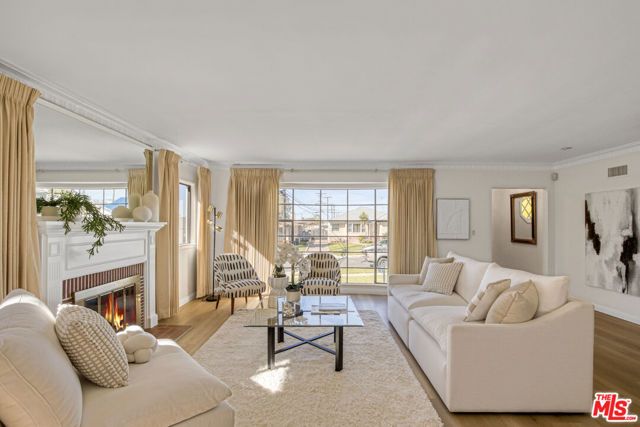 6264 Mosley Avenue, Los Angeles, CA 90056