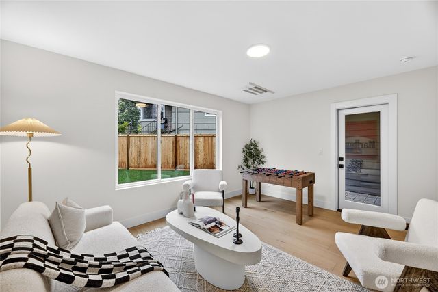 11011 Goodwin Way NE, Seattle, WA 98125