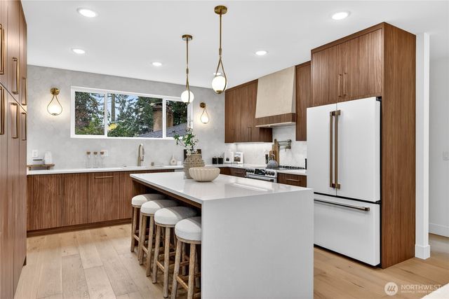 11011 Goodwin Way NE, Seattle, WA 98125