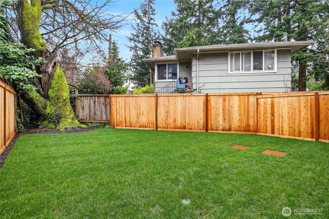 11011 Goodwin Way NE, Seattle, WA 98125