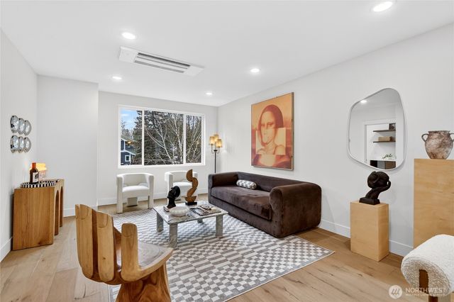 11011 Goodwin Way NE, Seattle, WA 98125