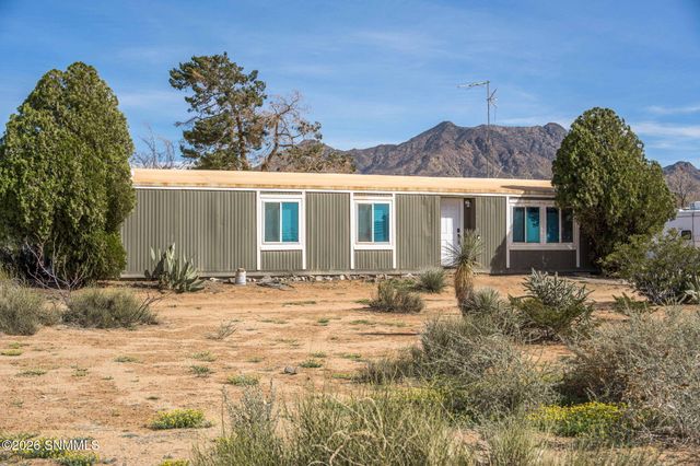 6744 Macarthur Road, Las Cruces, NM 88012
