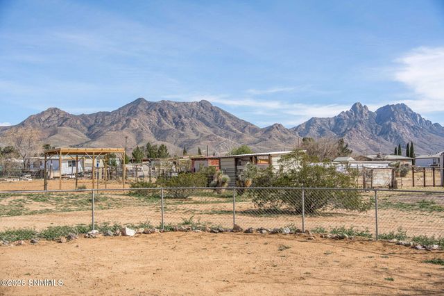 6744 Macarthur Road, Las Cruces, NM 88012