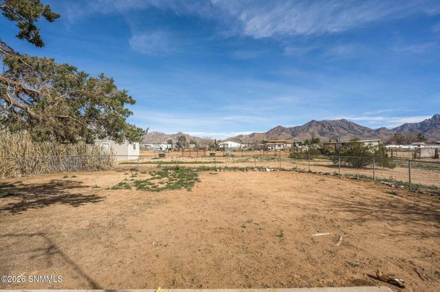 6744 Macarthur Road, Las Cruces, NM 88012
