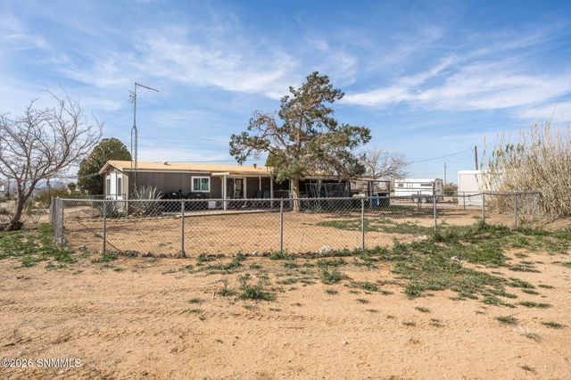 6744 Macarthur Road, Las Cruces, NM 88012
