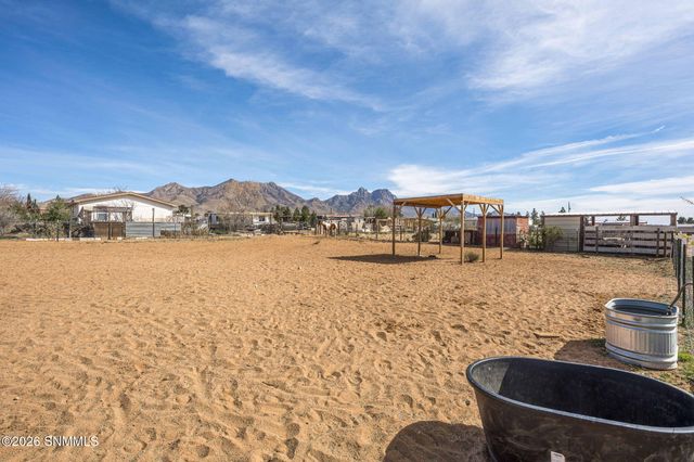 6744 Macarthur Road, Las Cruces, NM 88012