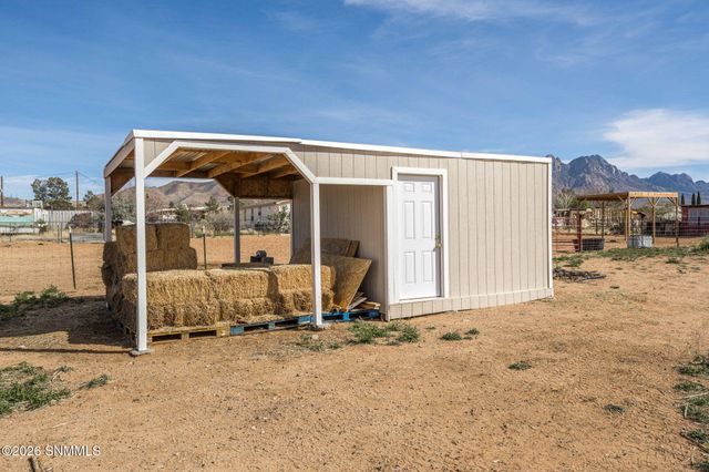 6744 Macarthur Road, Las Cruces, NM 88012