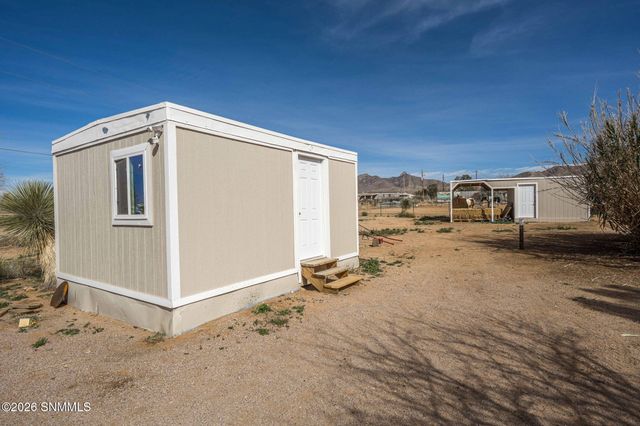 6744 Macarthur Road, Las Cruces, NM 88012