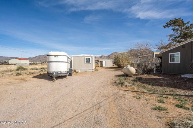 6744 Macarthur Road, Las Cruces, NM 88012