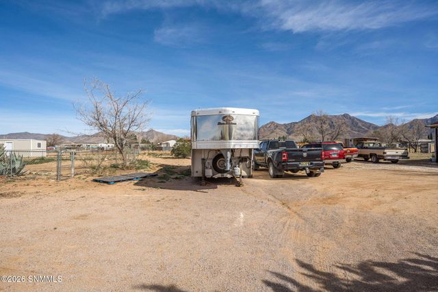 6744 Macarthur Road, Las Cruces, NM 88012