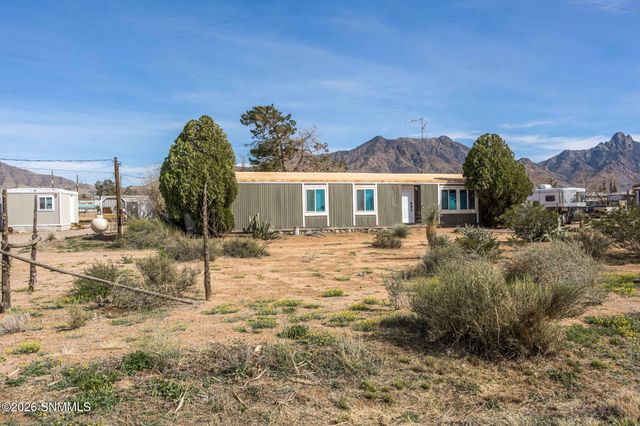 6744 Macarthur Road, Las Cruces, NM 88012