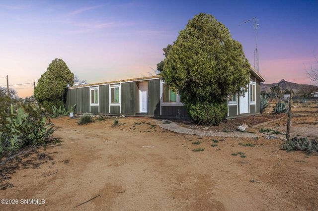 6744 Macarthur Road, Las Cruces, NM 88012