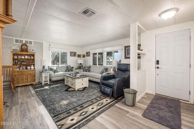 6744 Macarthur Road, Las Cruces, NM 88012
