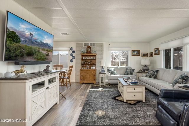 6744 Macarthur Road, Las Cruces, NM 88012
