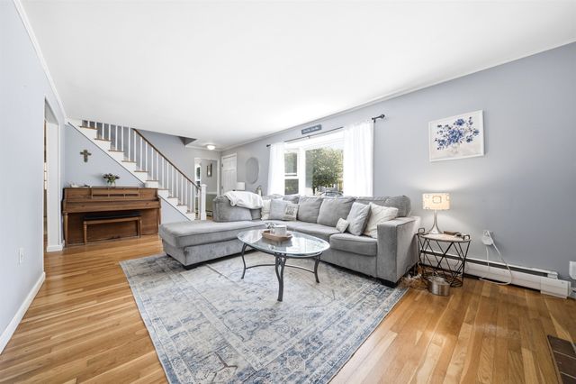 31 Westwood Circle, Dover, NH 03820
