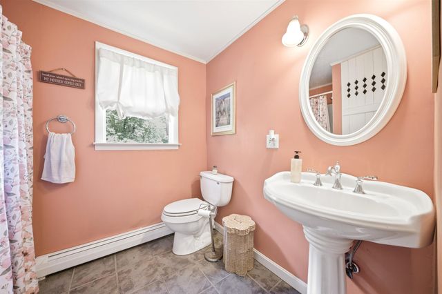 31 Westwood Circle, Dover, NH 03820