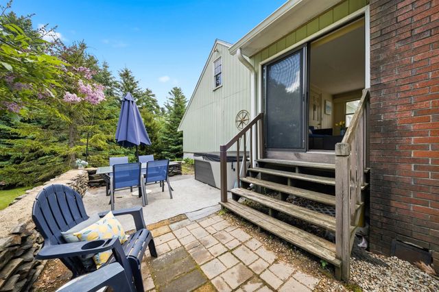 31 Westwood Circle, Dover, NH 03820