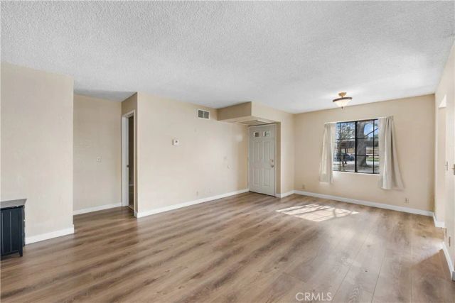 2554 Olive 101, Palmdale, CA 93550