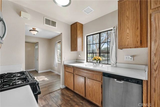 2554 Olive 101, Palmdale, CA 93550