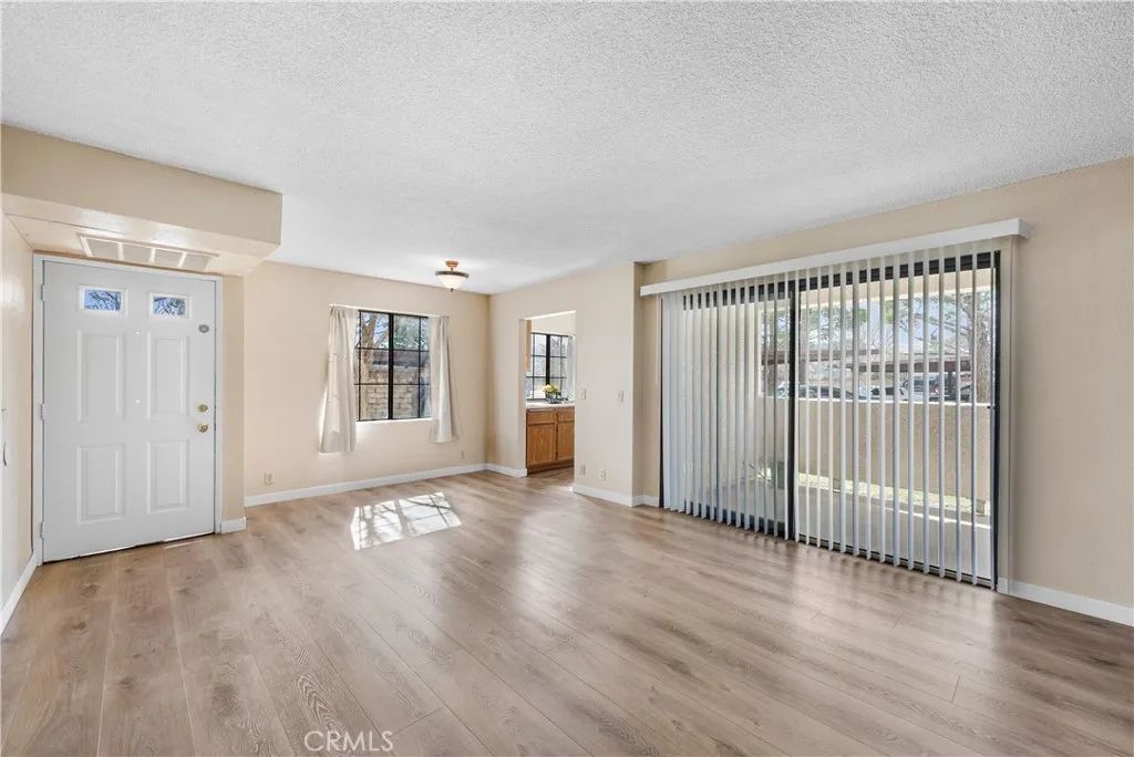 2554 Olive 101, Palmdale, CA 93550