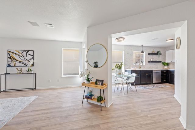 2127 Redwing WAY, Round Rock, TX 78664