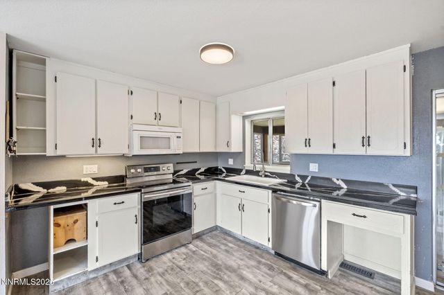 111 US-395, Gardnerville, NV 89410