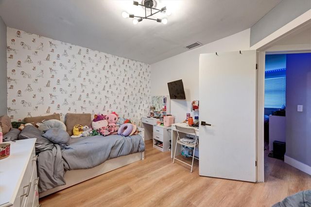 9581 NW 9th Court, Plantation, FL 33324