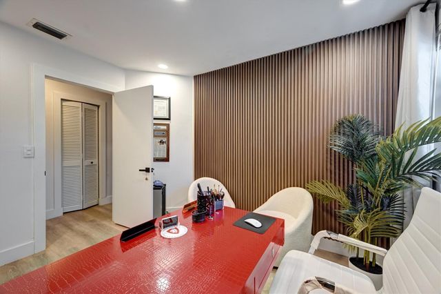 9581 NW 9th Court, Plantation, FL 33324