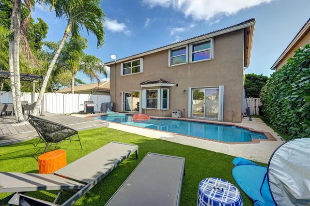 9581 NW 9th Court, Plantation, FL 33324