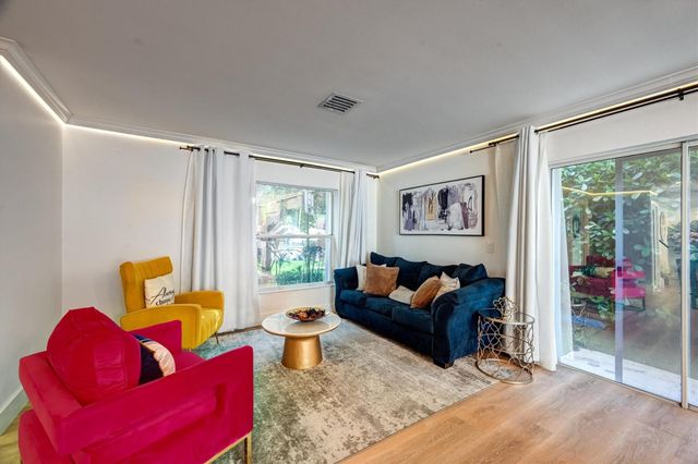 9581 NW 9th Court, Plantation, FL 33324