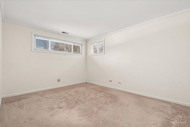 1028 W Villa Drive, Des Plaines, IL 60016