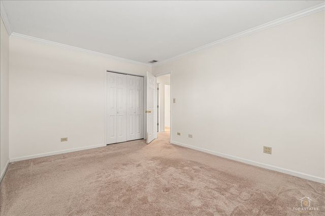 1028 W Villa Drive, Des Plaines, IL 60016