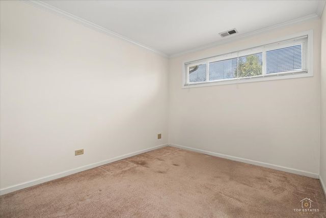 1028 W Villa Drive, Des Plaines, IL 60016