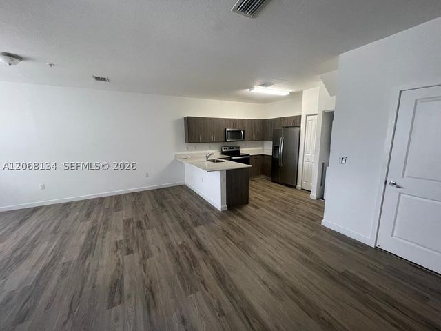 15650 SW 136th St 209, Miami, FL 33196