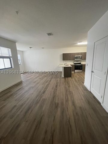 15650 SW 136th St 209, Miami, FL 33196