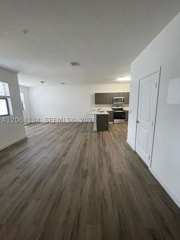 15650 SW 136th St 209, Miami, FL 33196