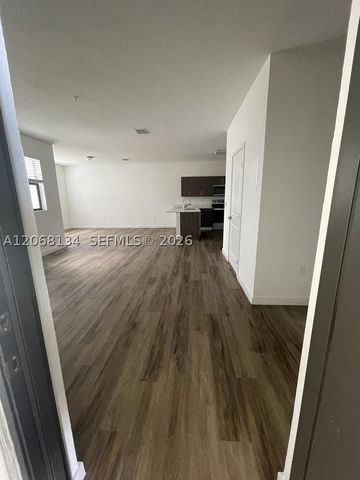 15650 SW 136th St 209, Miami, FL 33196