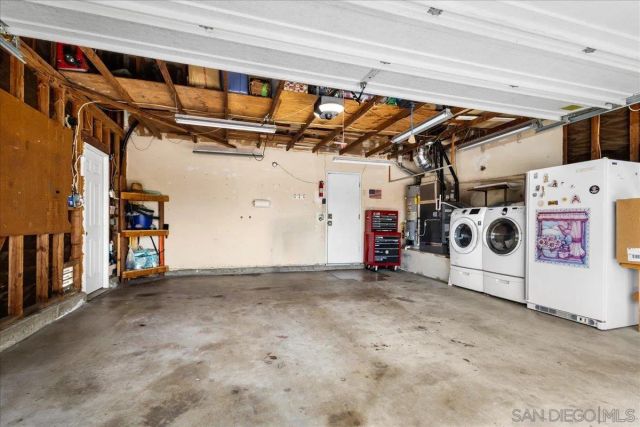 10738 2nd St, Santee, CA 92071
