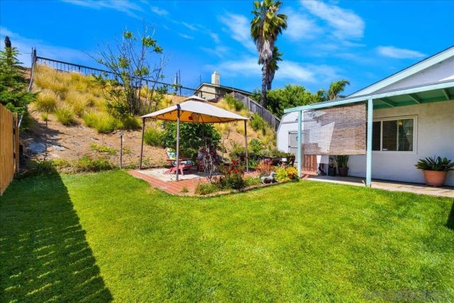 10738 2nd St, Santee, CA 92071