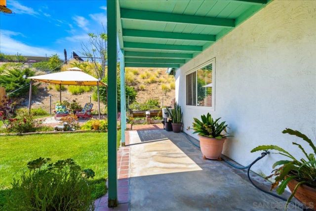 10738 2nd St, Santee, CA 92071