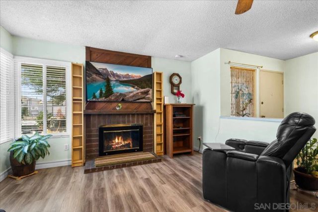 10738 2nd St, Santee, CA 92071