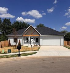 4605 NW 17th Street, Oklahoma City, OK 73127