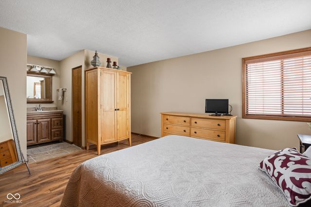 33 Dominion Drive, Zionsville, IN 46077