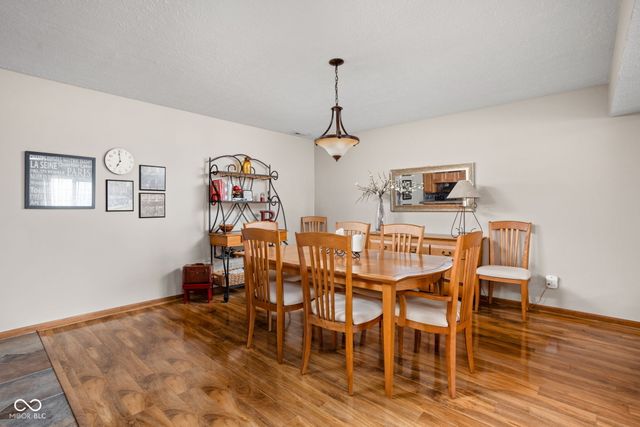 33 Dominion Drive, Zionsville, IN 46077