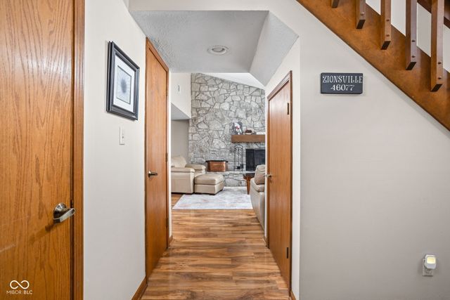 33 Dominion Drive, Zionsville, IN 46077