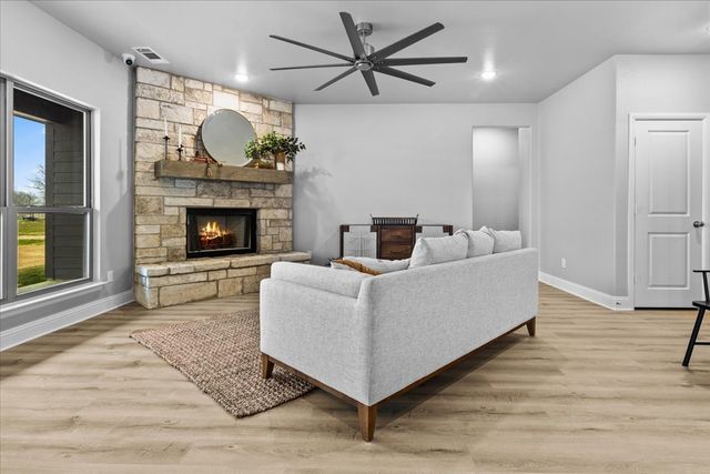 100 Annabel, Paradise, TX 76073