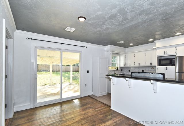 307 S 22nd Street, Collinsville, OK 74021